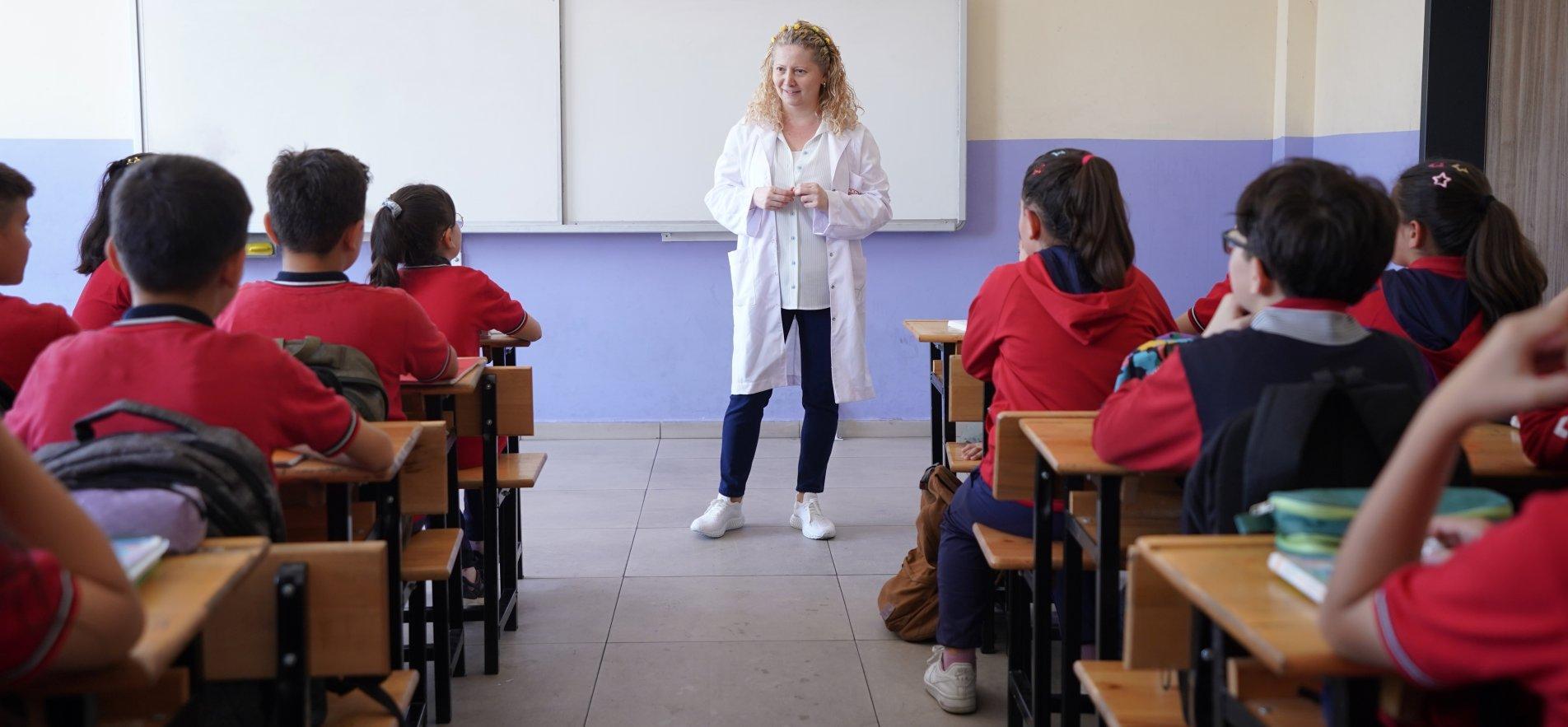 pazartesi-ilk-ders-afet-farkindaligi-egitimi-ZRxkhDU7.jpg