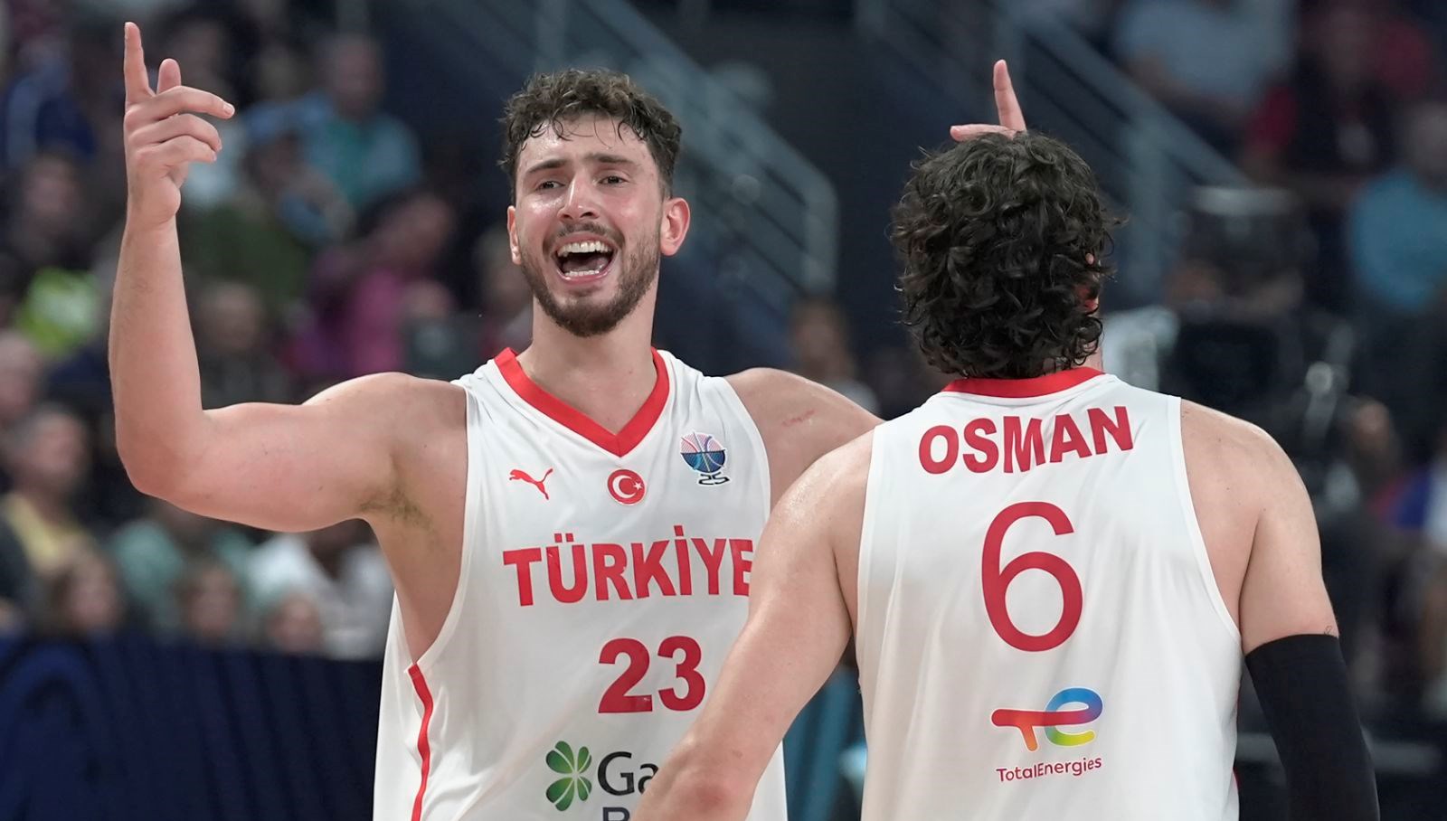 12 dev adam yari final askina polonya karsisinda j3XLVgCu