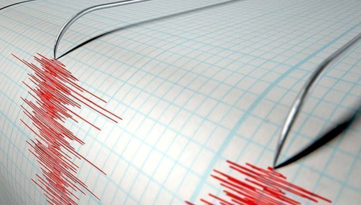 balikesir sindirgida 45 buyuklugunde deprem inO79ujI