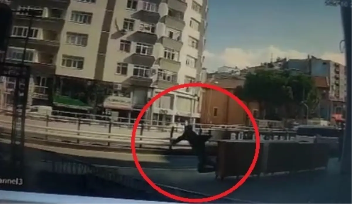 uyusturucu suphelisi kacarken yere dustu 6bO3gbps.jpg