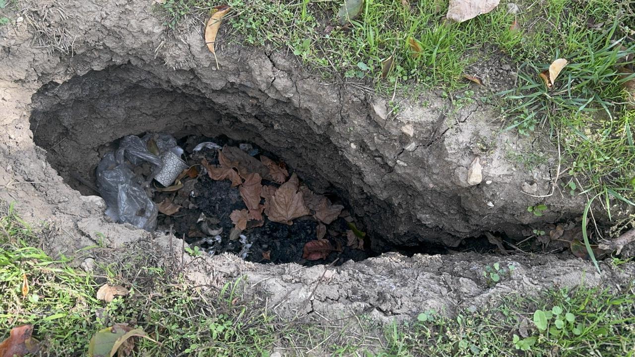 elma bahcesinde endiselendiren olay evlerin duvarlari catladi kc83HK7E.jpg