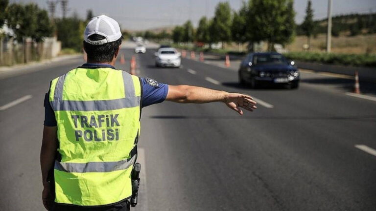 besiktas-ve-beyoglunda-yollar-neden-kapali-kapali-yollar-ne-zaman-acilacak-NQGQSneA