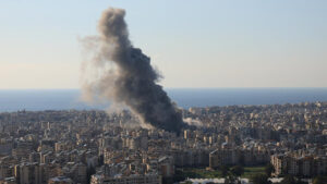 israil-yine-ateskesi-deldi-hava-saldirisinda-iki-kisi-can-verdi-kAHleaA1